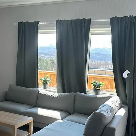 Brand New 3-room In Dyroy